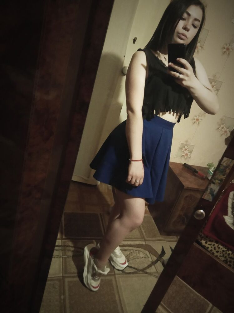  ,   Daniela, 23 ,   ,   , c 