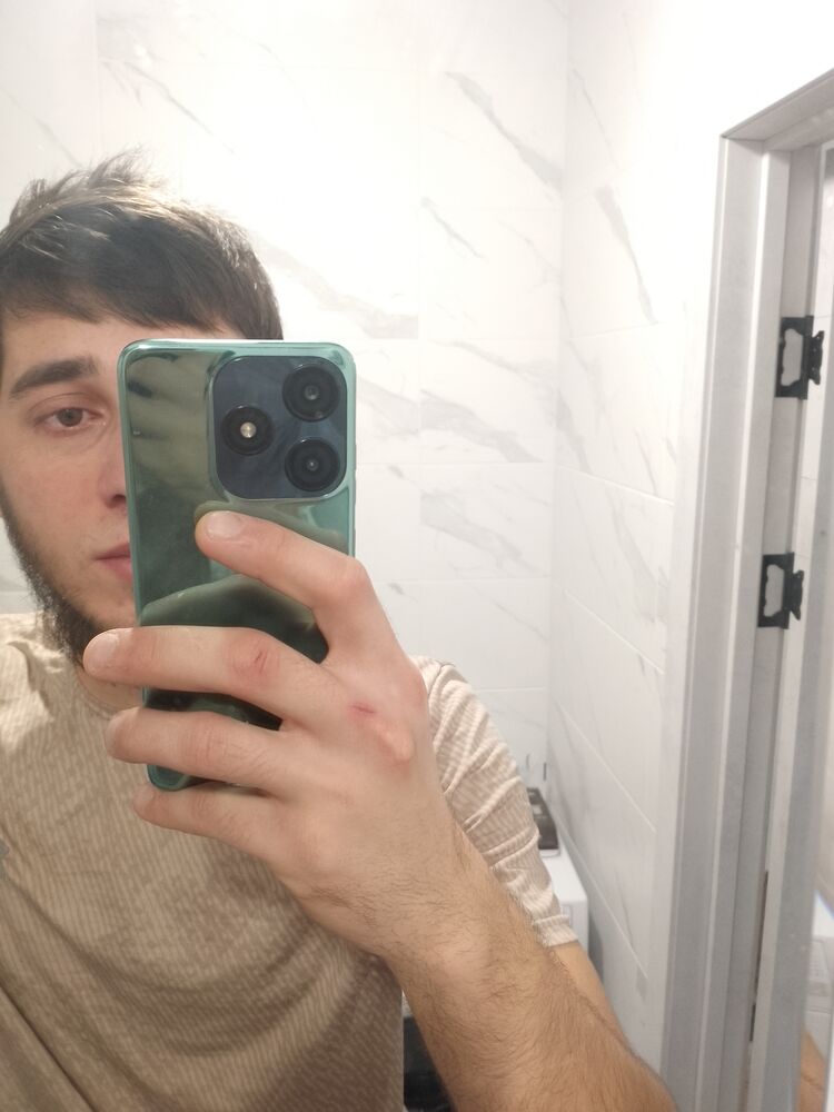  42395804  , 22 ,    