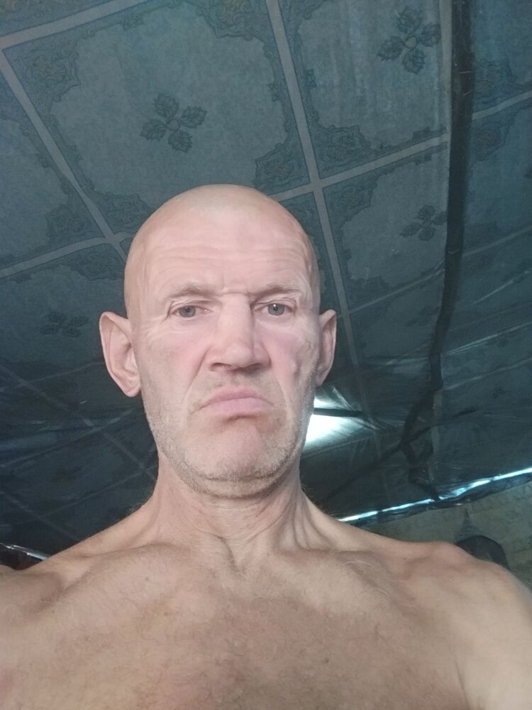  28363504  Petr, 57 ,    