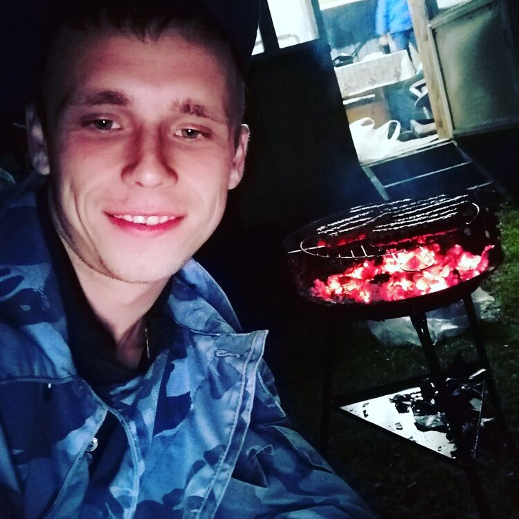  44148104  , 28 ,    