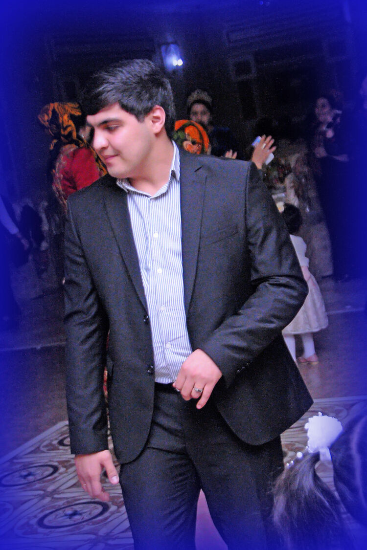  18792794  Agosh, 31 ,    