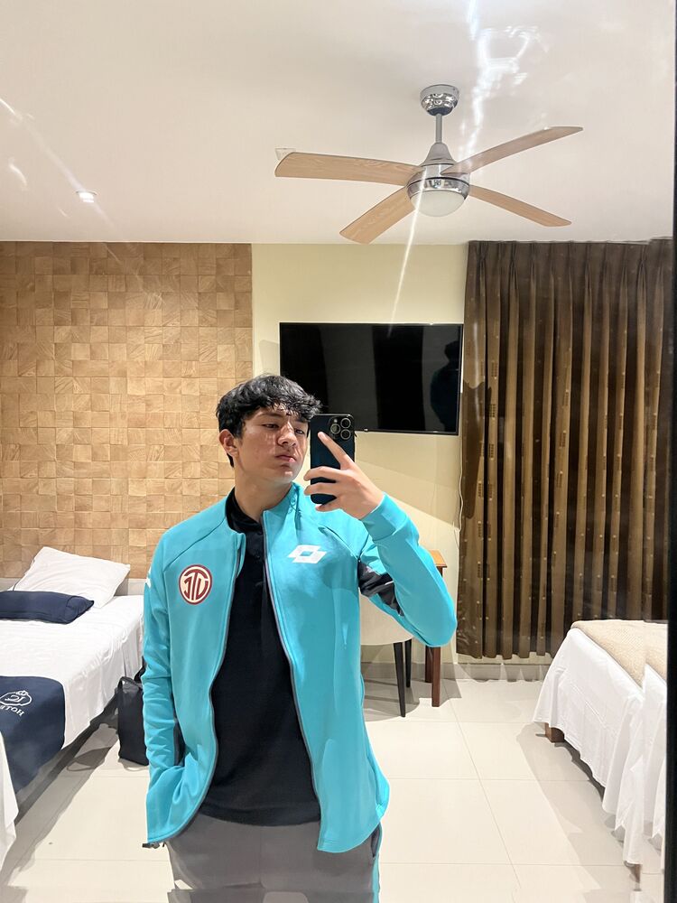 ���� 55841374 ����� Joan, 19 ���, ���� ���������� � Callao