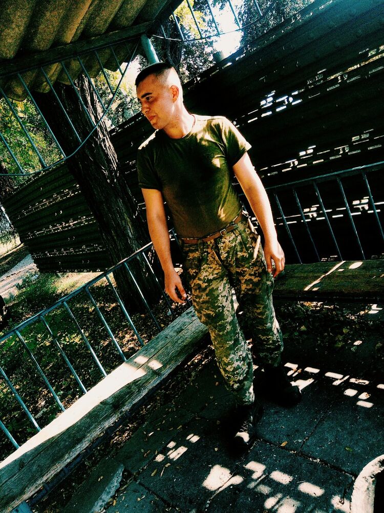  18549484  Vadim, 26 ,    