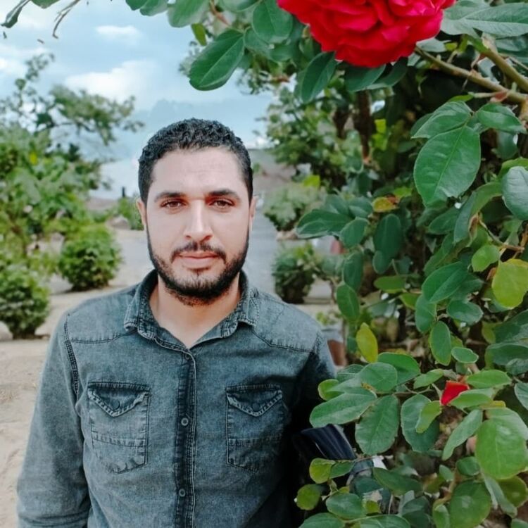  50805044  Mohamed, 33 ,    