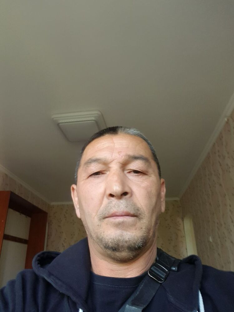  37617664  , 52 ,    