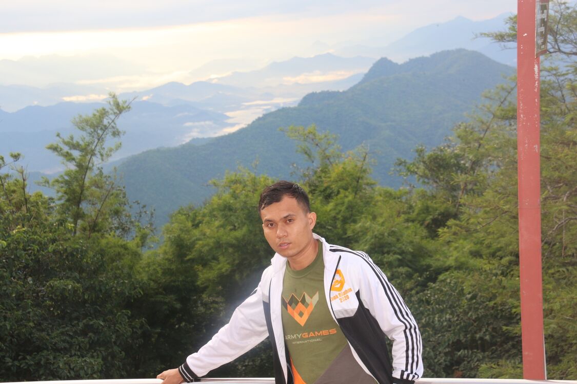  Rangoon,   Htet, 34 ,   ,   , c , 