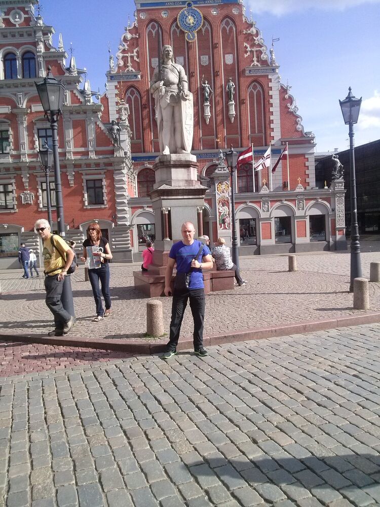  4557724  Andrei, 41 ,    