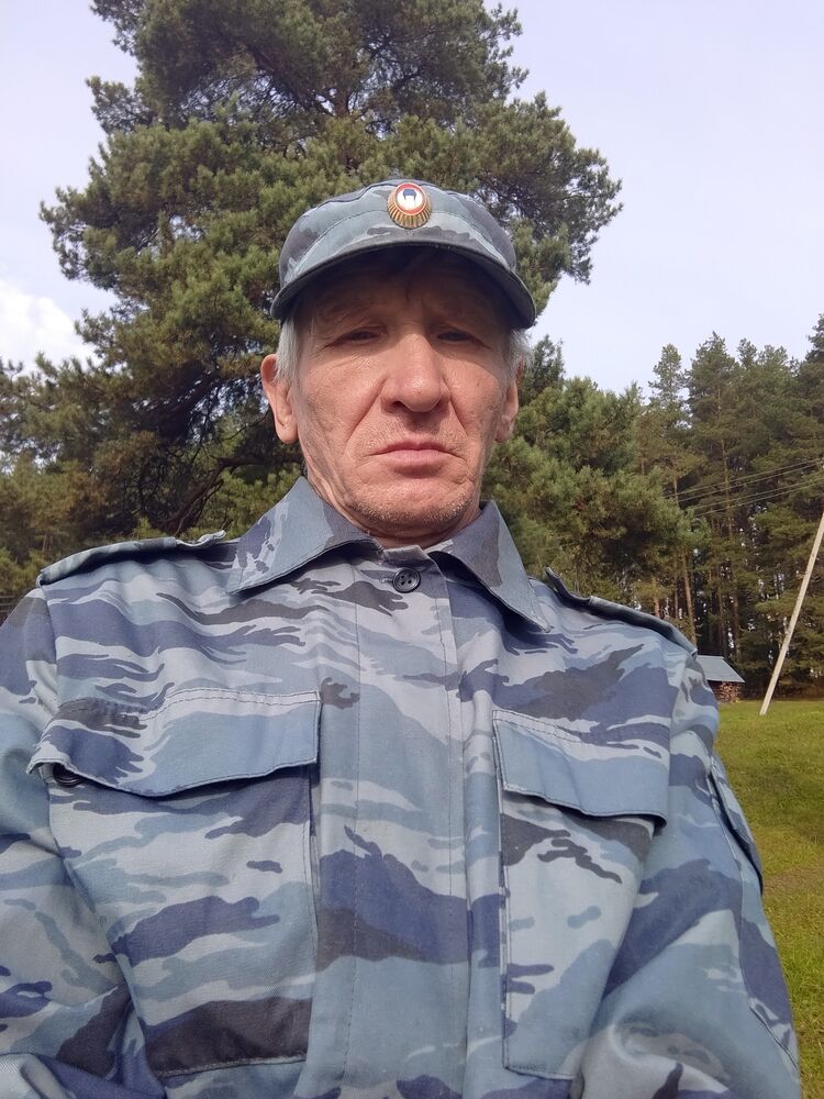  54328154  Alexey, 54 ,    