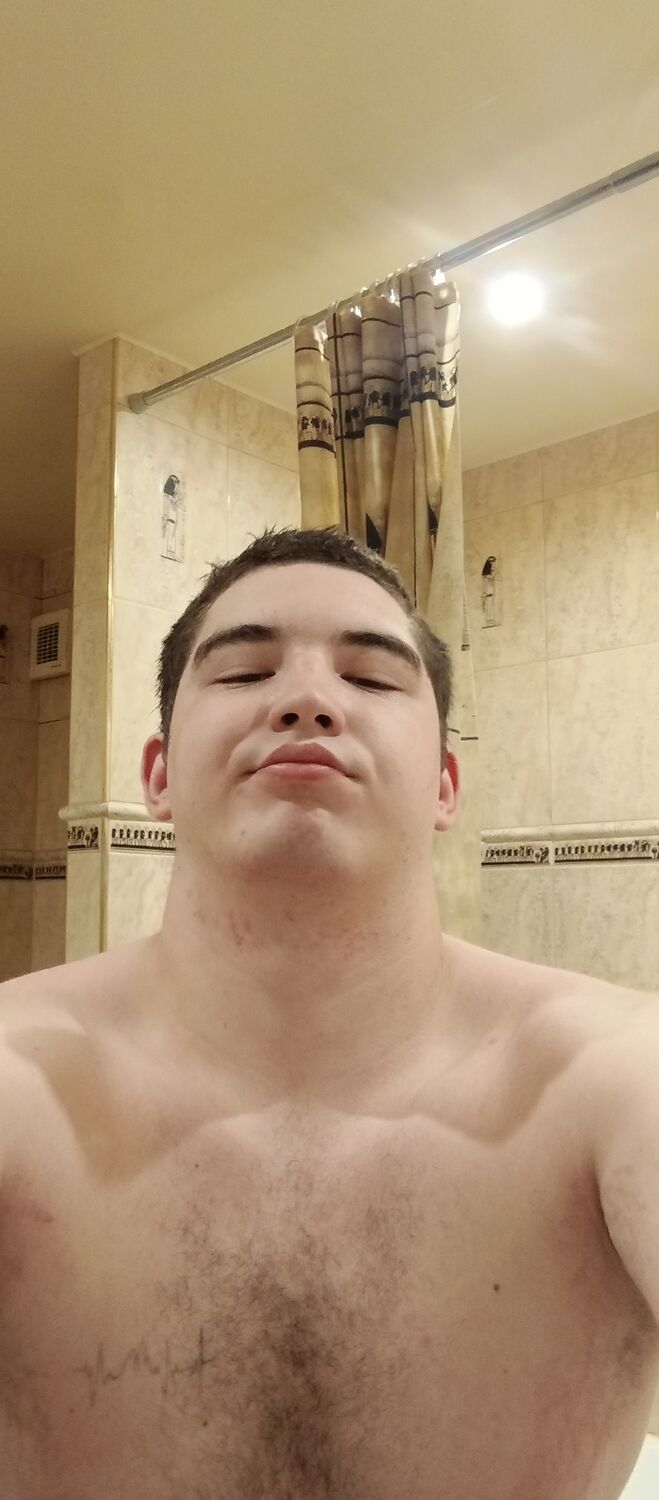  44945604  , 21 ,    -