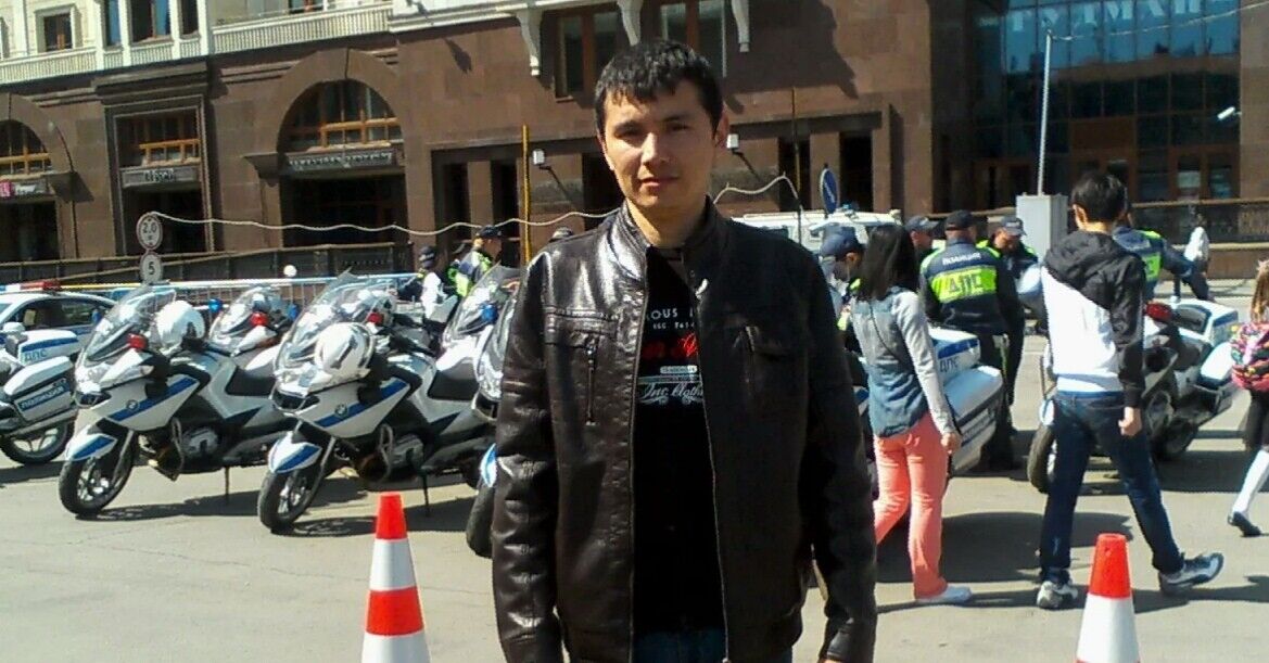 ���� 11166184 ������� Akrom, 37 ���, ���� ���������� � ������