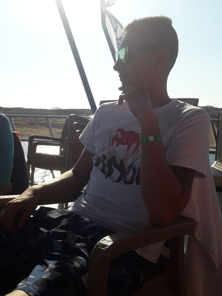  ,   White, 26 ,   ,   , c , 