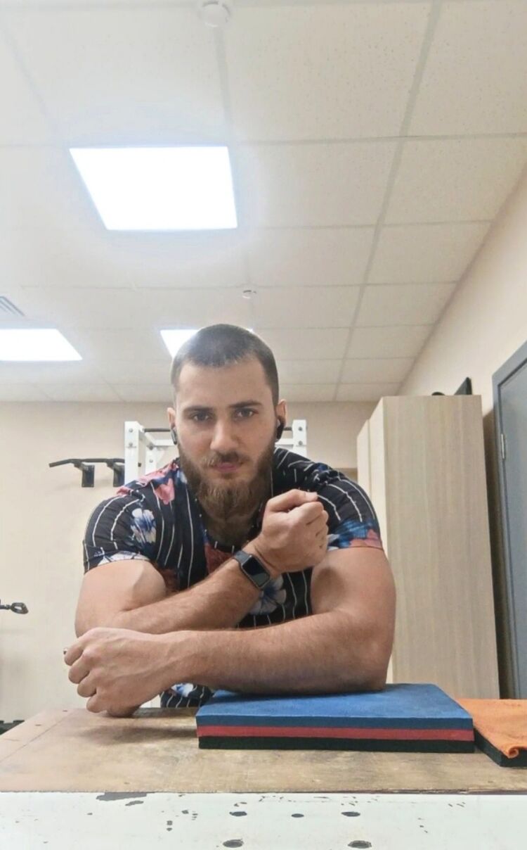  ,   Georgy, 26 ,   c 