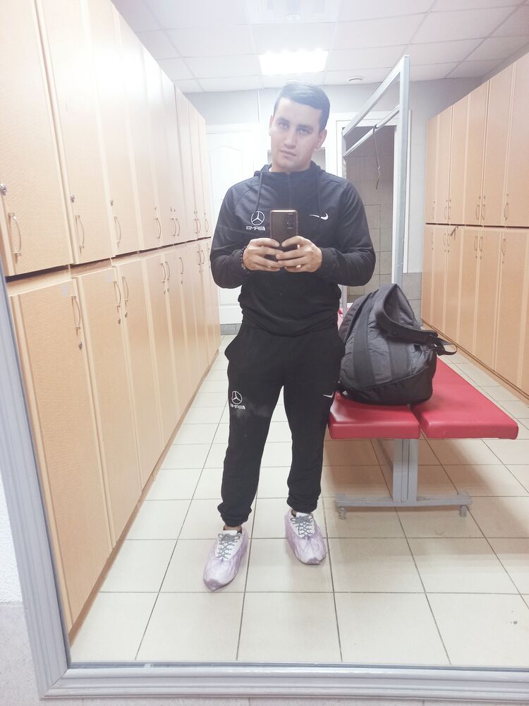  30715824  , 27 ,    