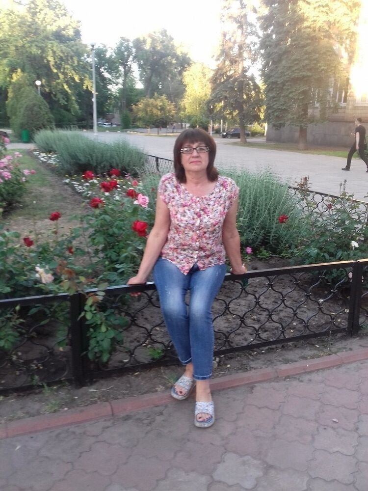  ,   Elena, 64 ,   ,   , c 