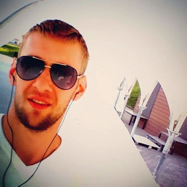  18193364  Ilya, 38 ,    -