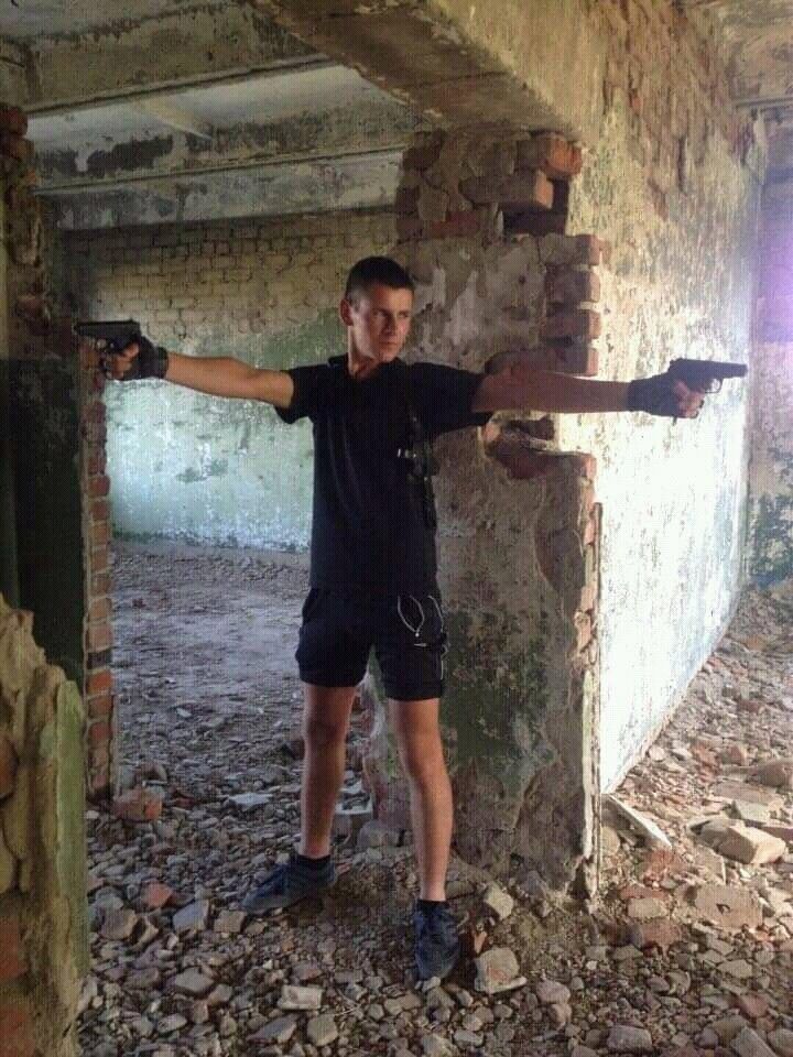  17330314  Artem, 31 ,    