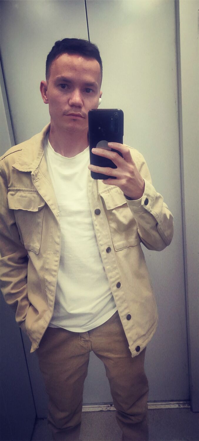  ,   Vladislav, 27 ,   c , 