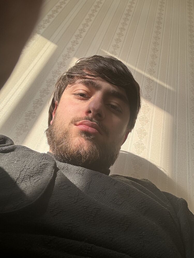  ,   Saro, 24 ,   ,   