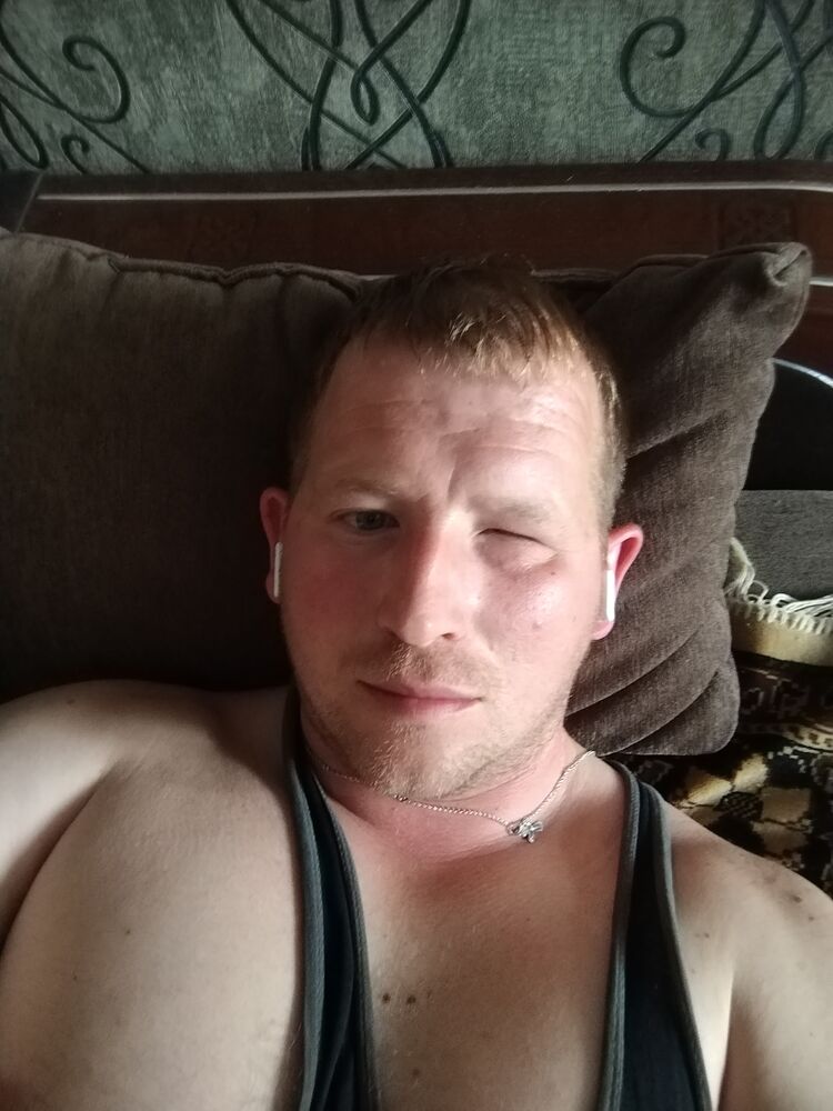  53295774  Denis, 37 ,    