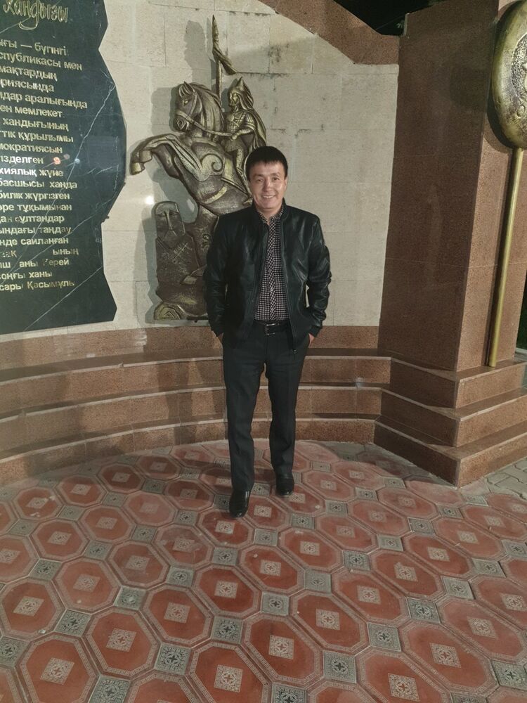  18723864  Akilbek, 45 ,    