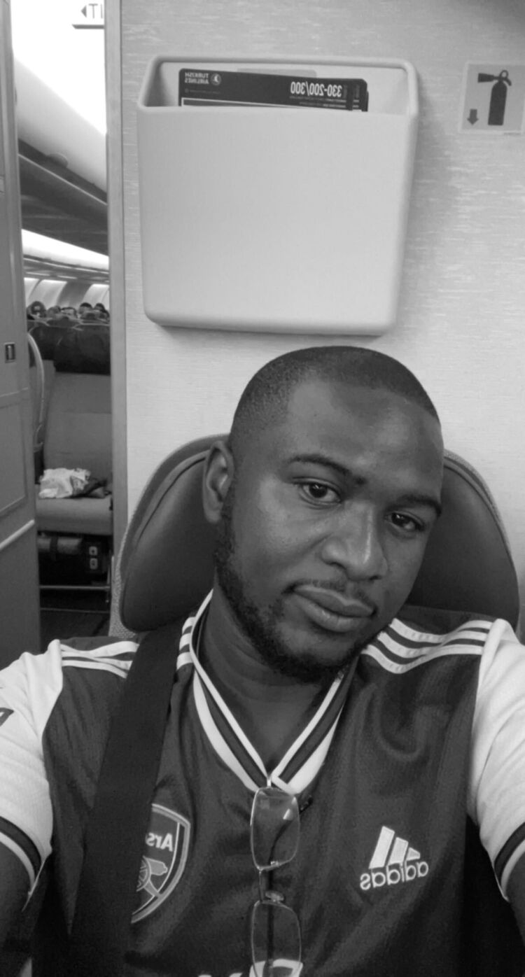  ,   Louis, 33 ,   ,   , c , 