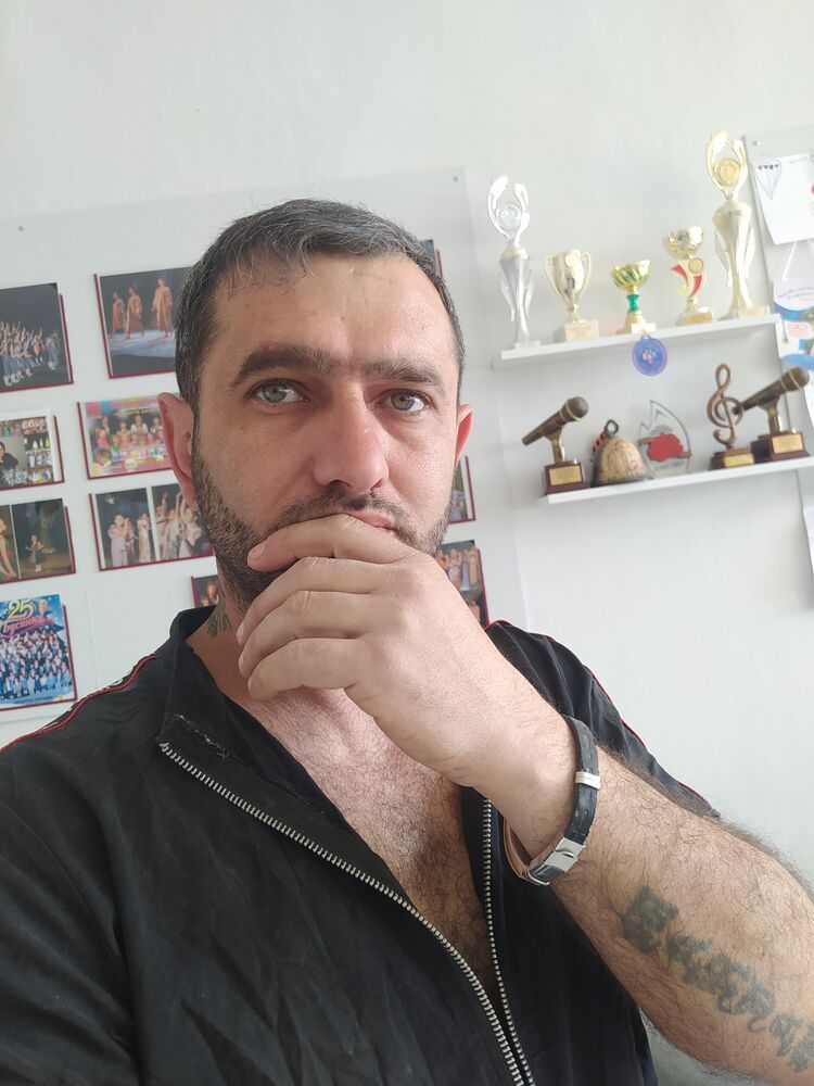 42630814  Nver, 37 ,    