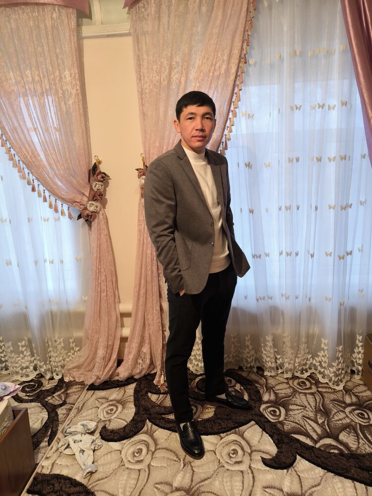  43061224  Seyitzhan, 30 ,    