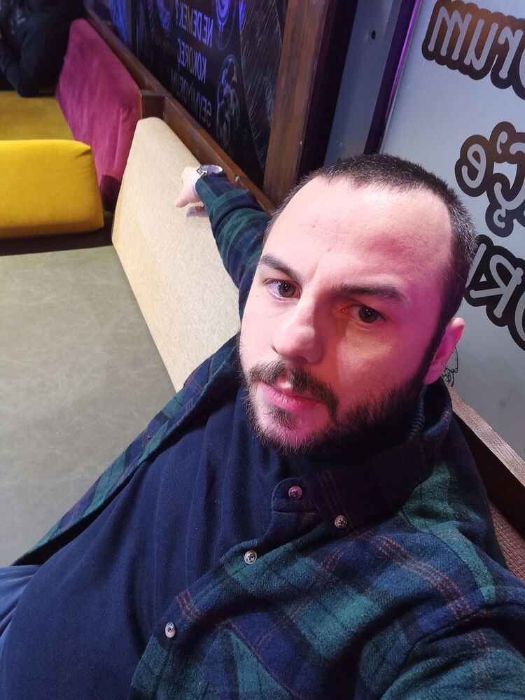  54559324  Orhan, 32 ,    