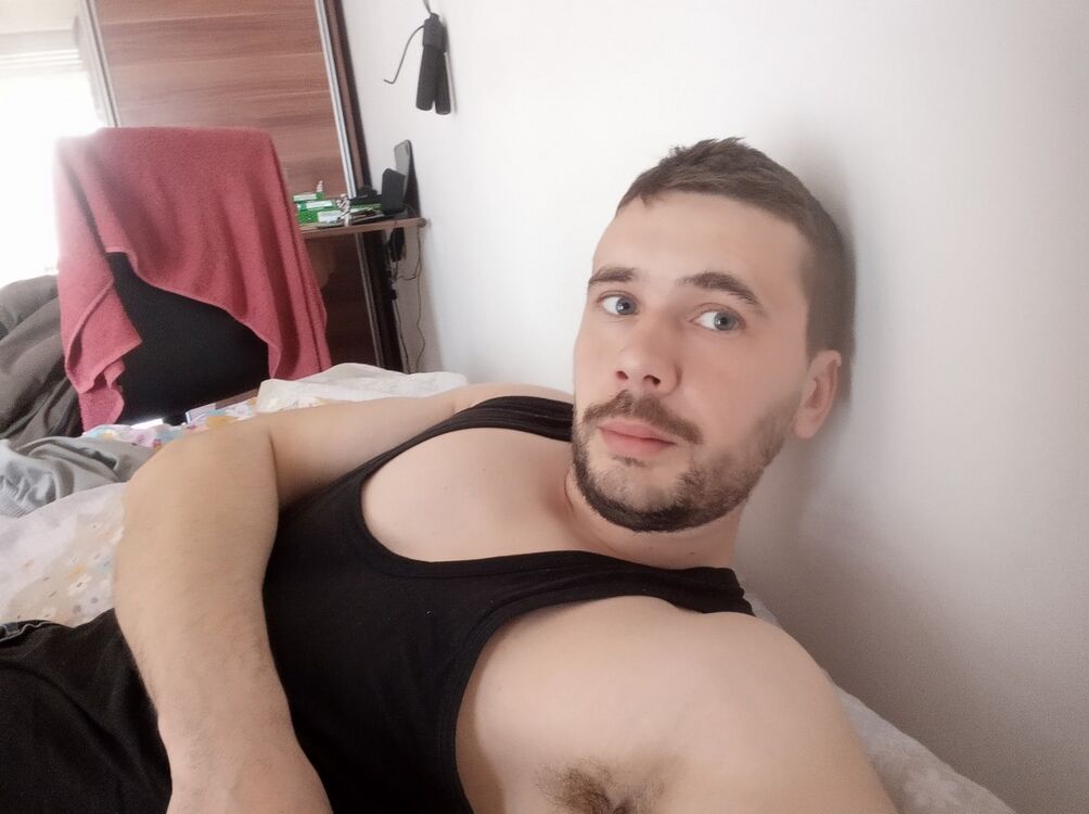  19472534  Viktor, 36 ,    