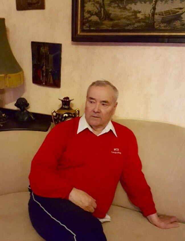  9524584  Alex, 75 ,    