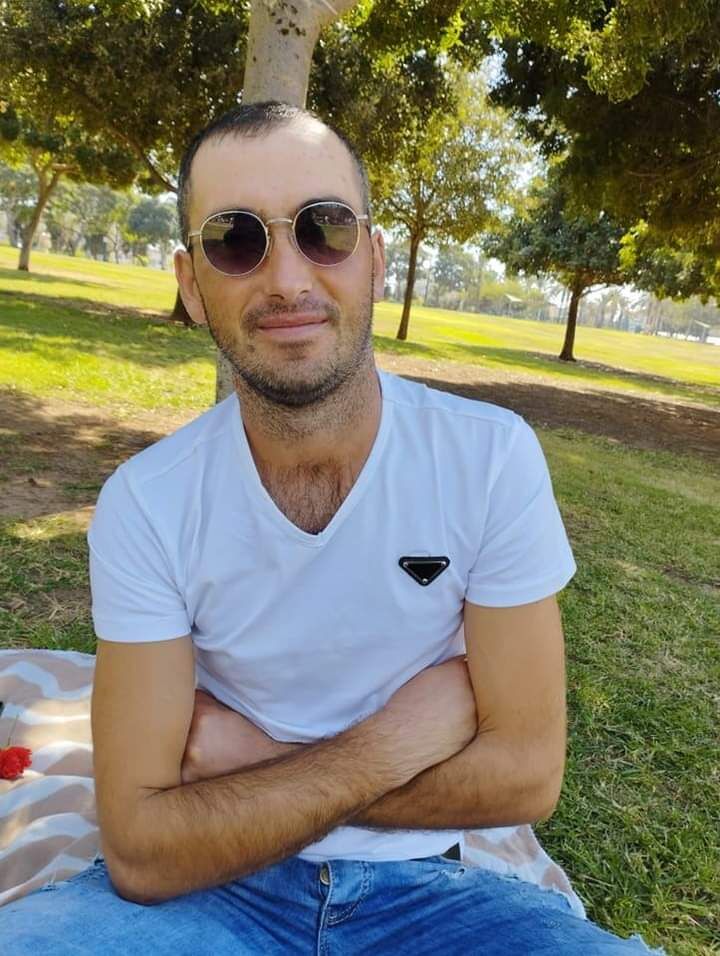  46011624  Sergio, 32 ,    