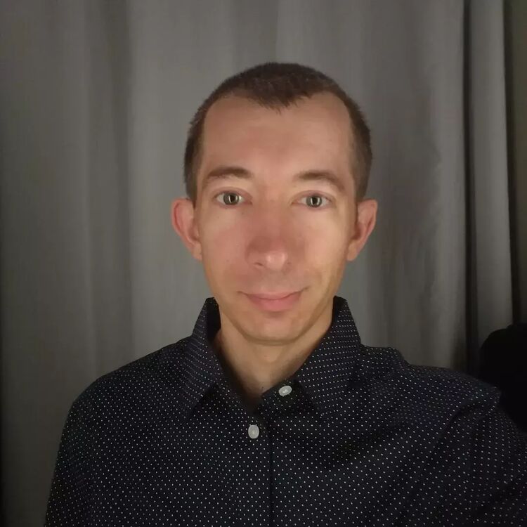  32298844  Denis, 29 ,    