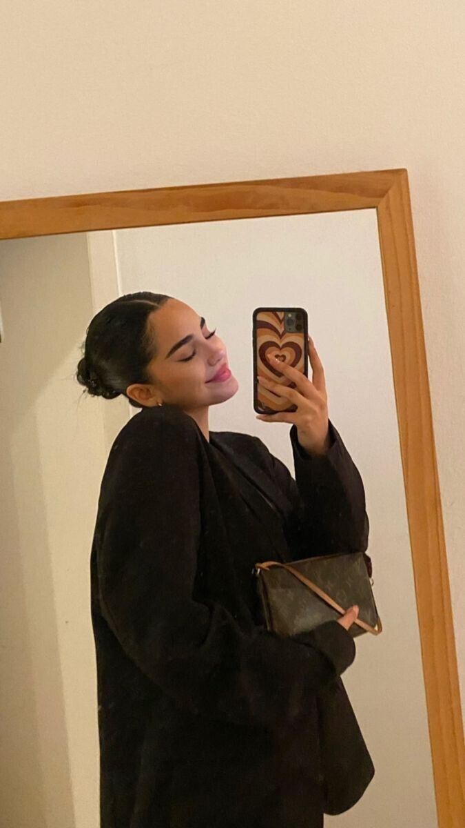  ,   Kamilla, 27 ,   ,   