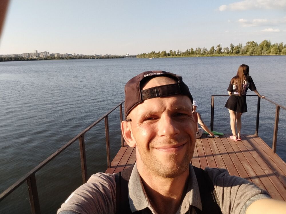  53772714  Alex, 41 ,    