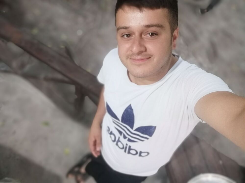  ,   Zohrab, 32 ,   ,   , c , 