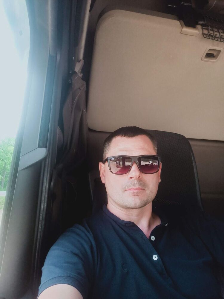  29886604  Igor, 45 ,    