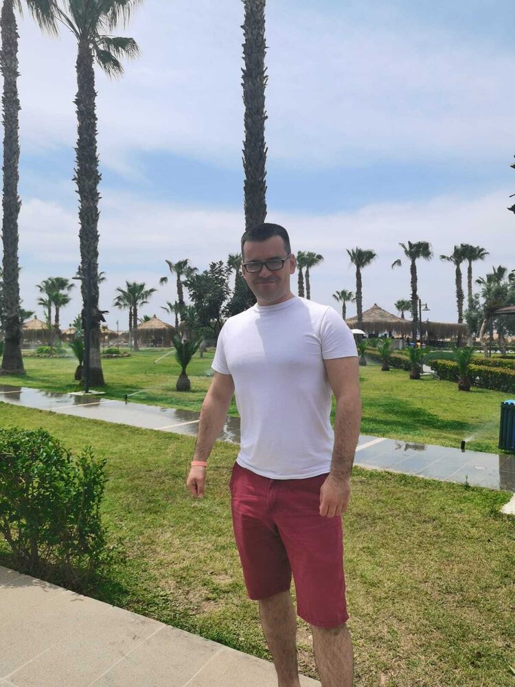  38059644  Alpay, 37 ,     