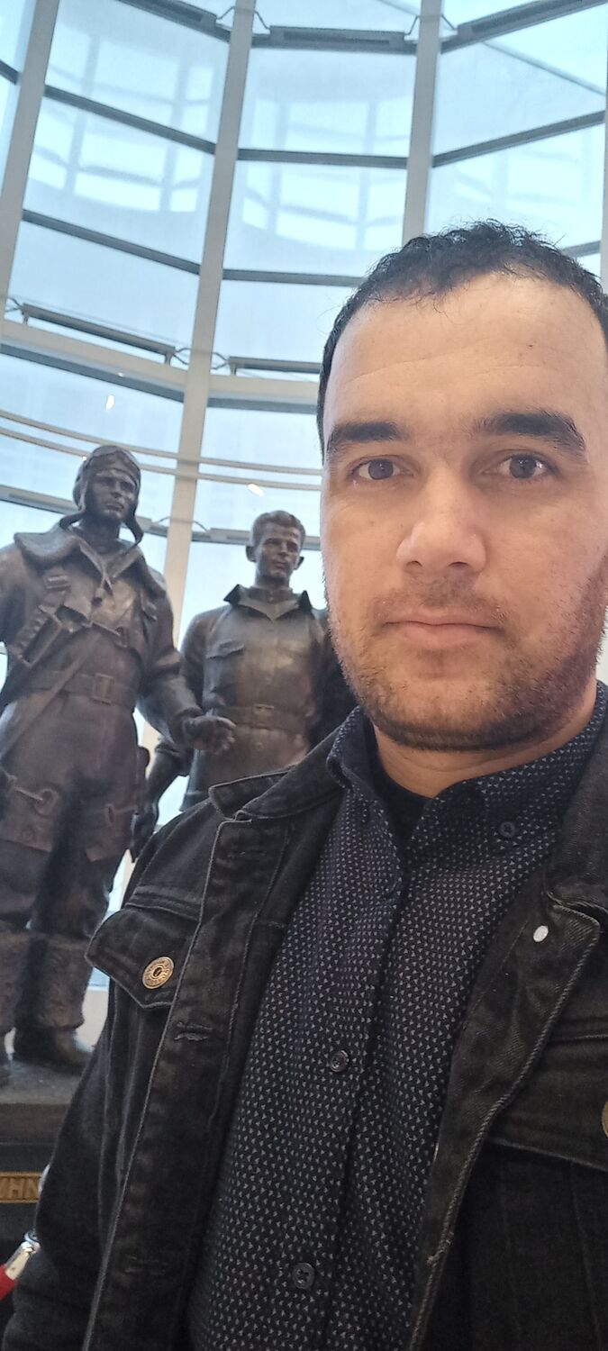  ,   SARVARBEK, 33 ,   