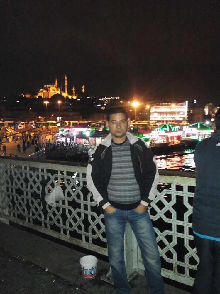  5712574  Sharof, 40 ,    