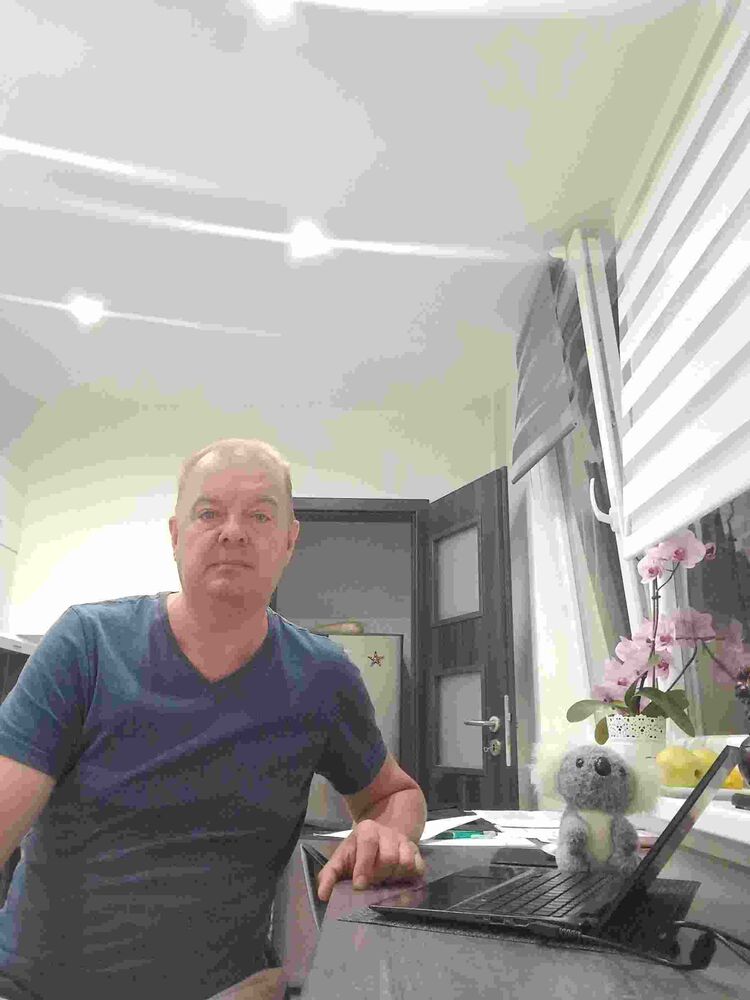  45138524  Evgenij, 52 ,    -