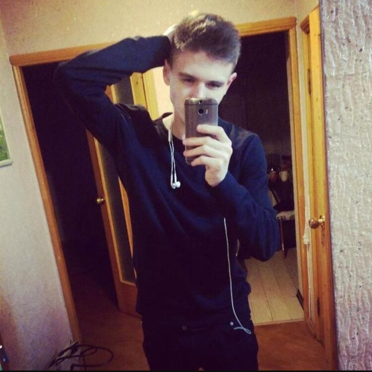  46964694  , 18 ,    