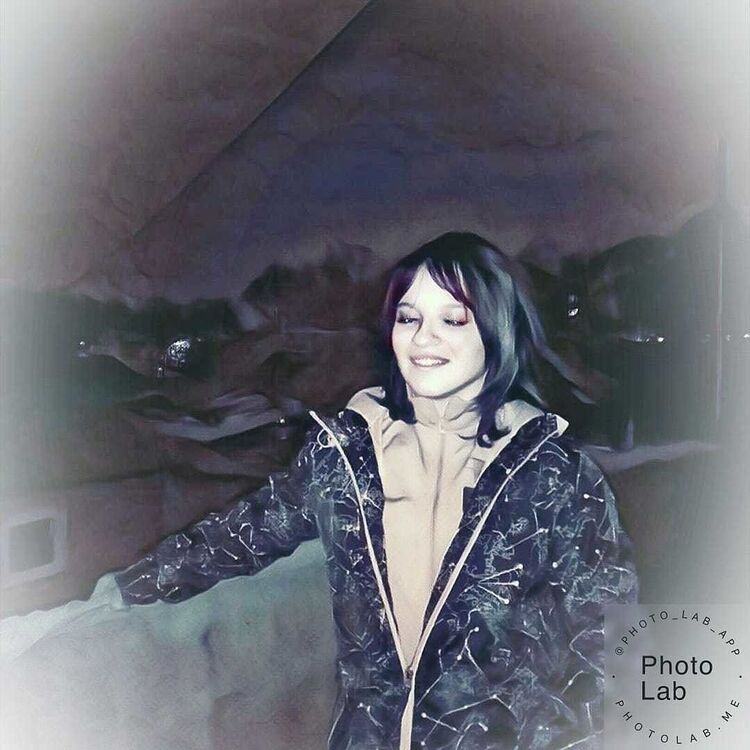  19407484  Agnessa, 24 ,    