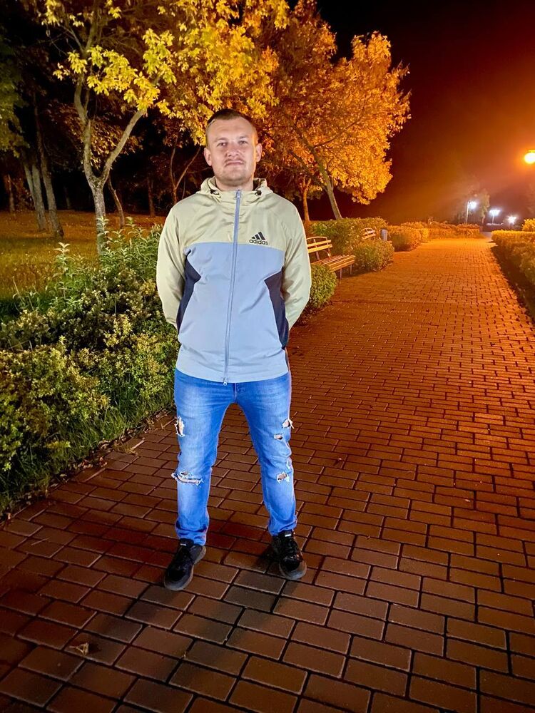  38657554  Vitalik, 29 ,    