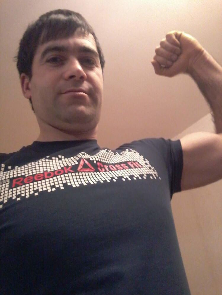  46185794  Akram, 37 ,    