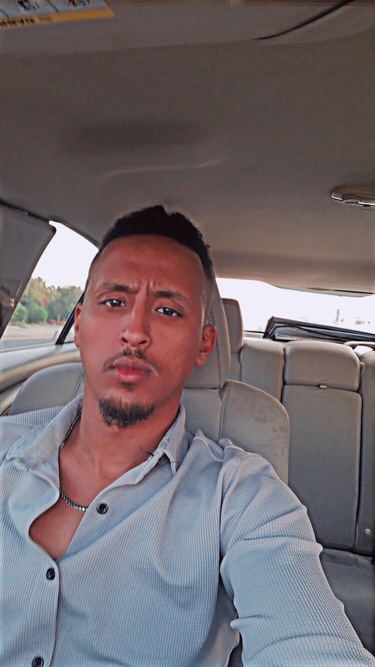  47979964  Yasen, 27 ,    Jiddah