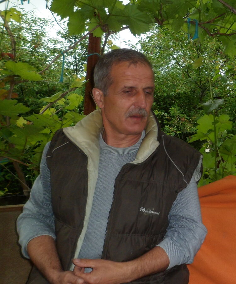  43686034  RomaN, 56 ,    