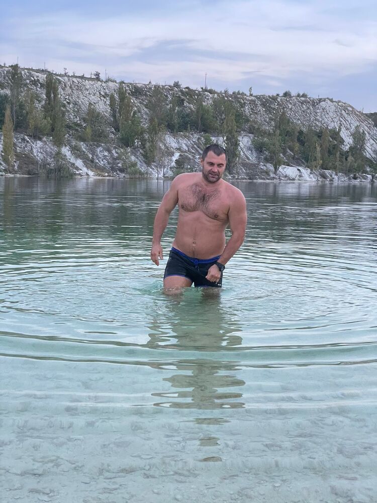 ���� 42983364 ������� Robin, 41 ���, ���� ���������� � �����������