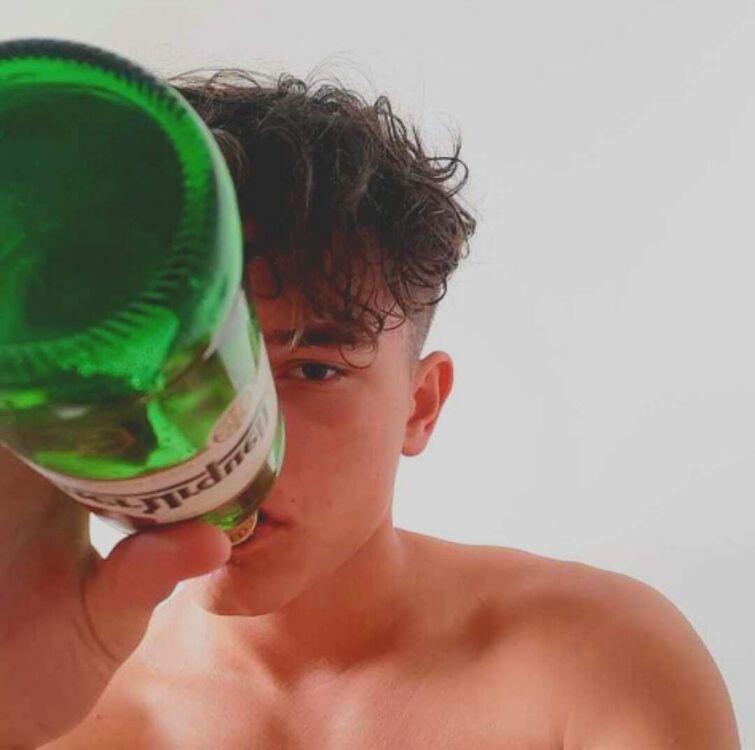 ���� 31721694 ����� �������, 21 ���, ���� ���������� � ������