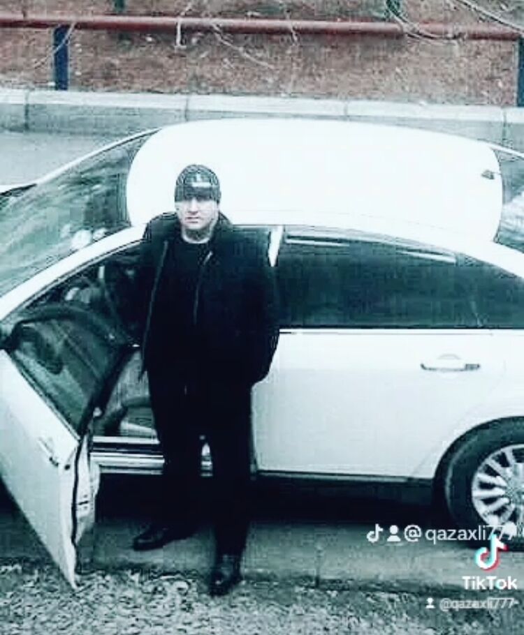 ���� 40655134 ������� MMM, 44 ����, ���� ���������� � ����