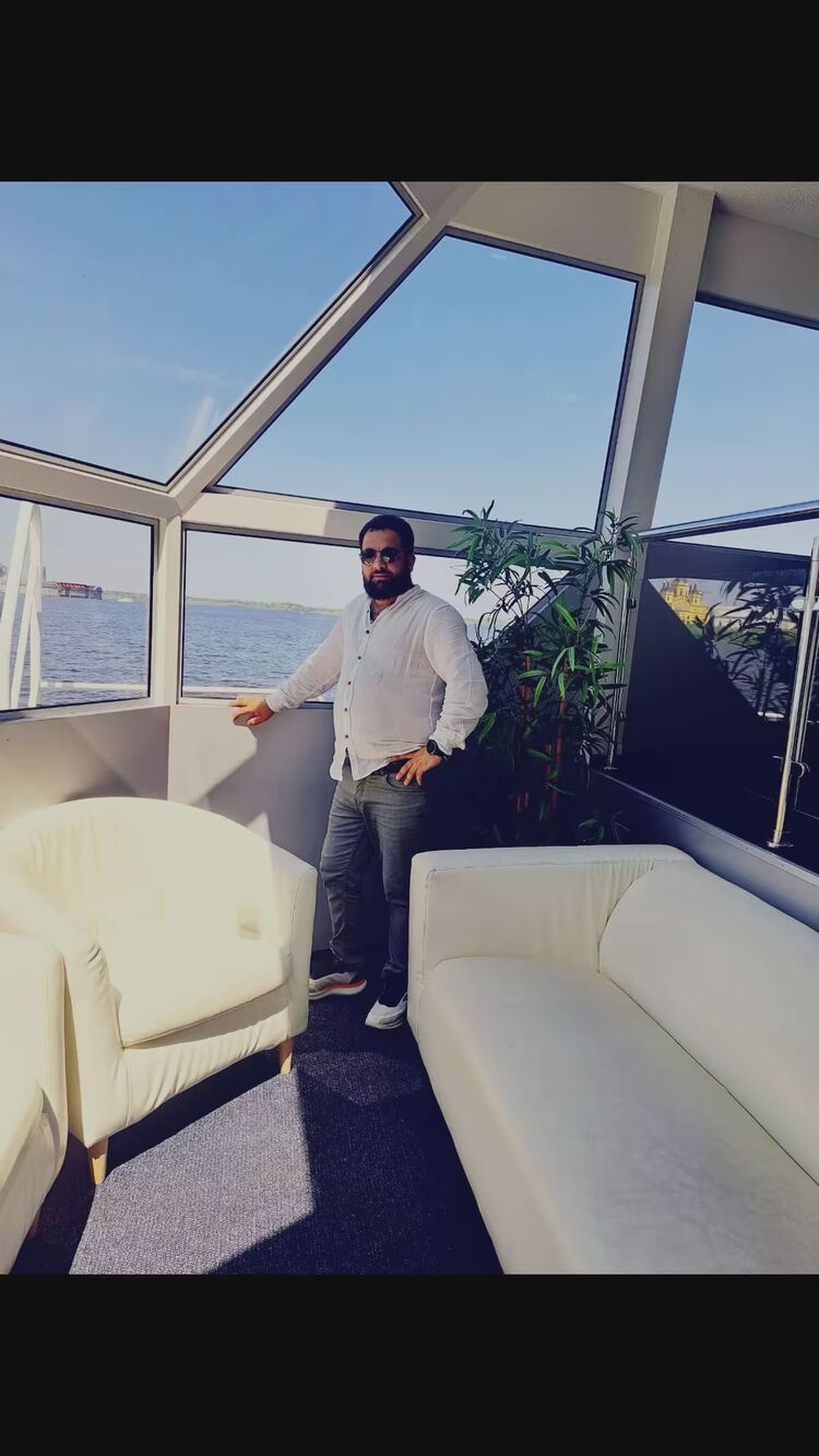  45141474  Arman, 31 ,    